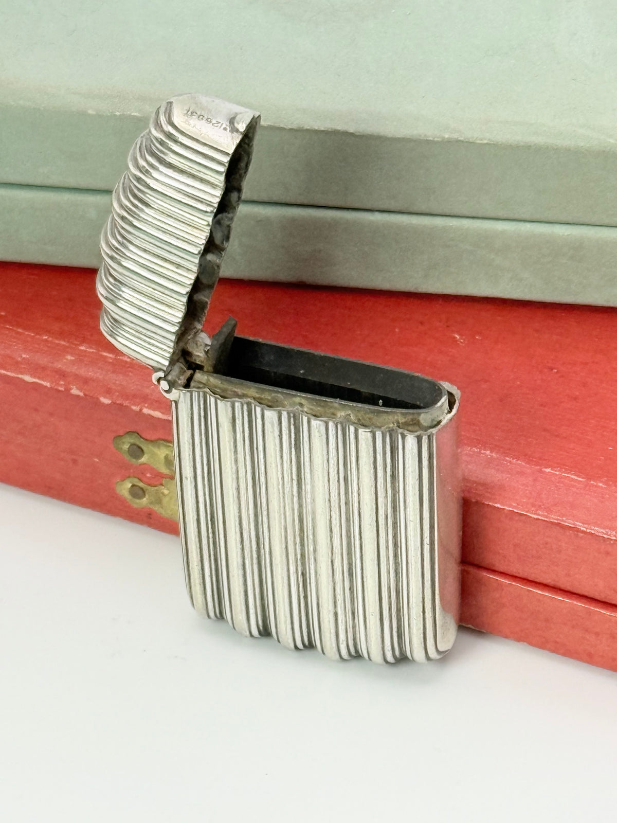 Antique Victorian Fluted Pocket Match Safe Vesta Case - Nickel Silver