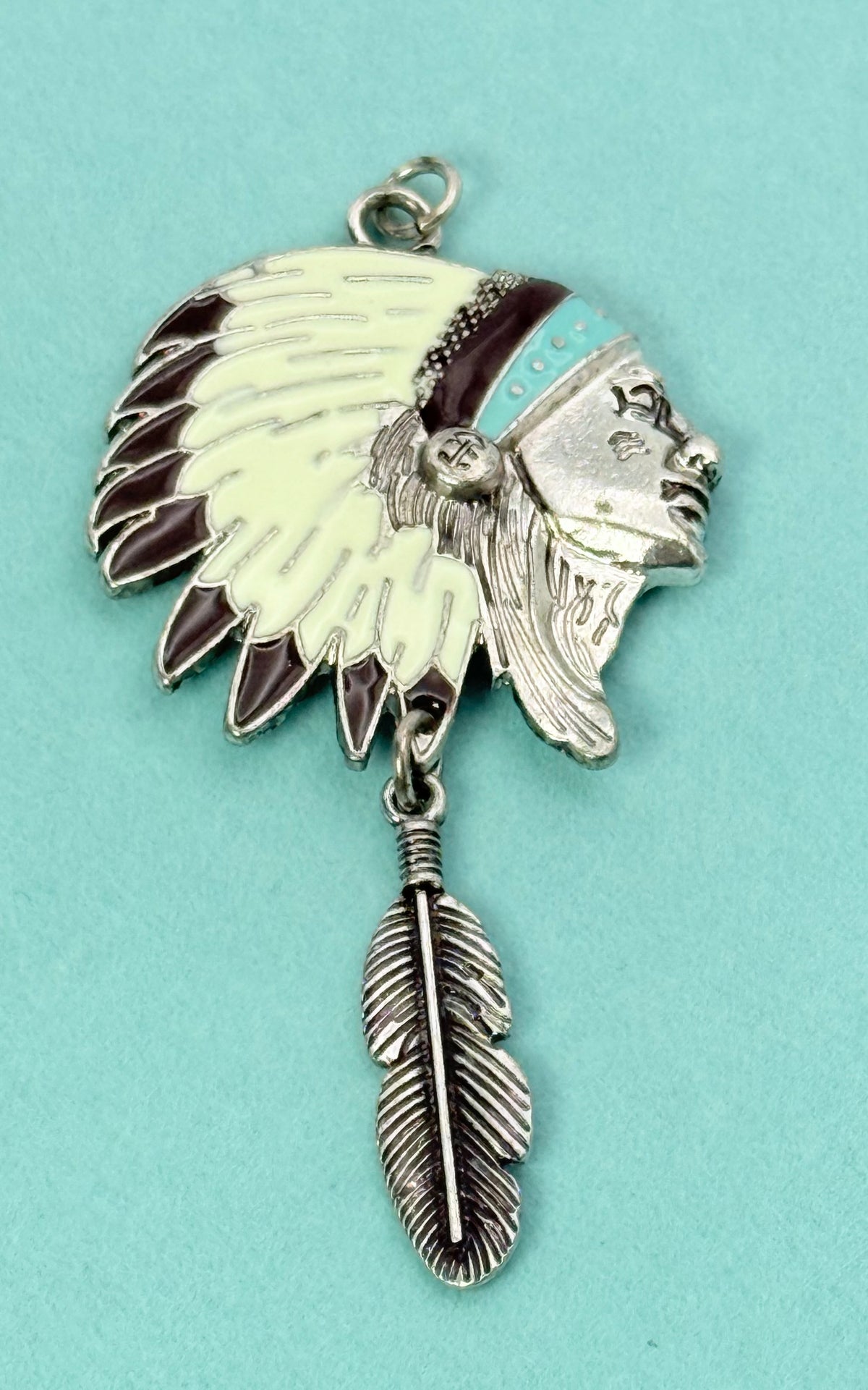 Vintage Native American Chief Head Pendant Dangle Feather Necklace Charm Silver Tone