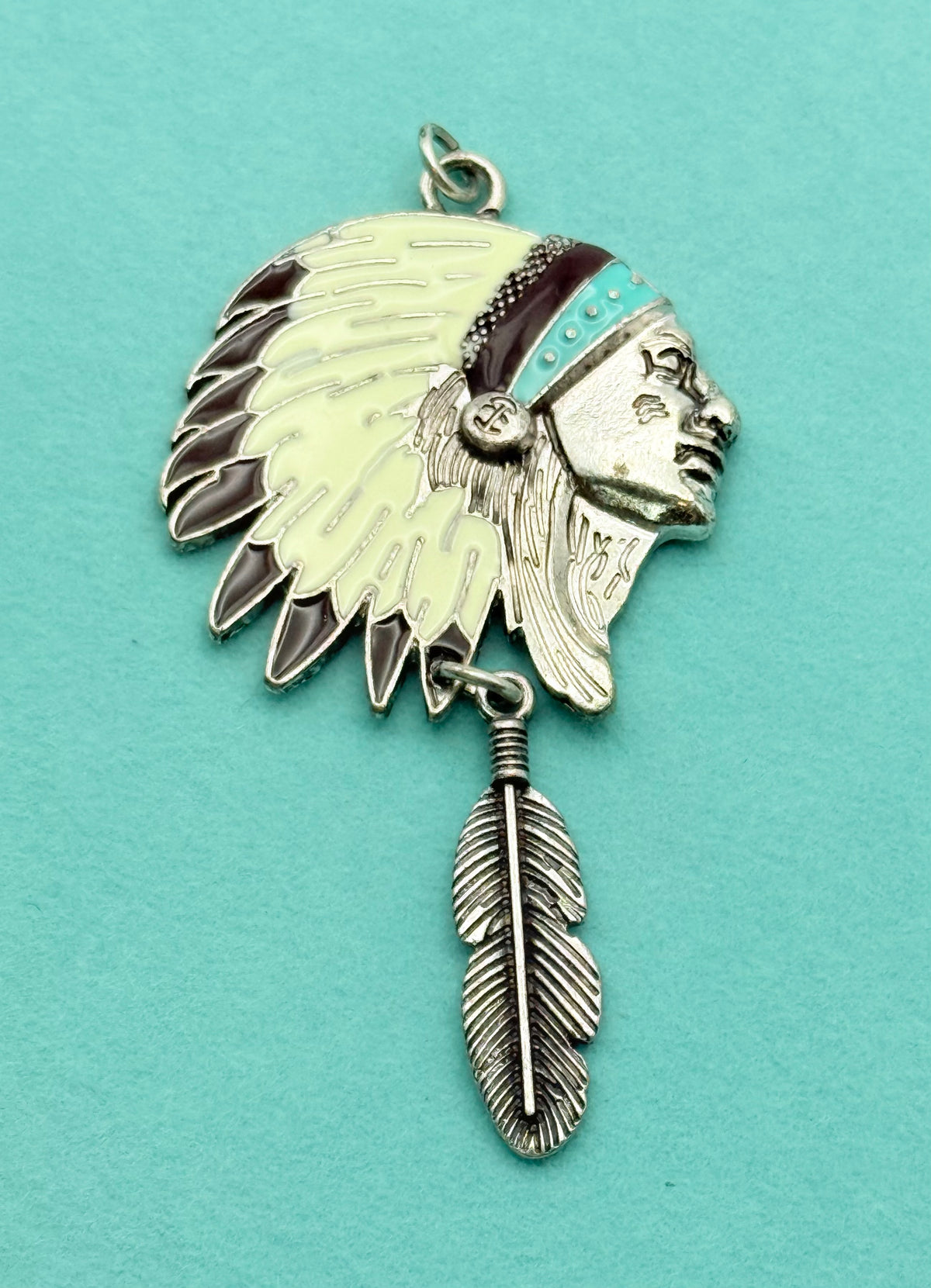 Vintage Native American Chief Head Pendant Dangle Feather Necklace Charm Silver Tone