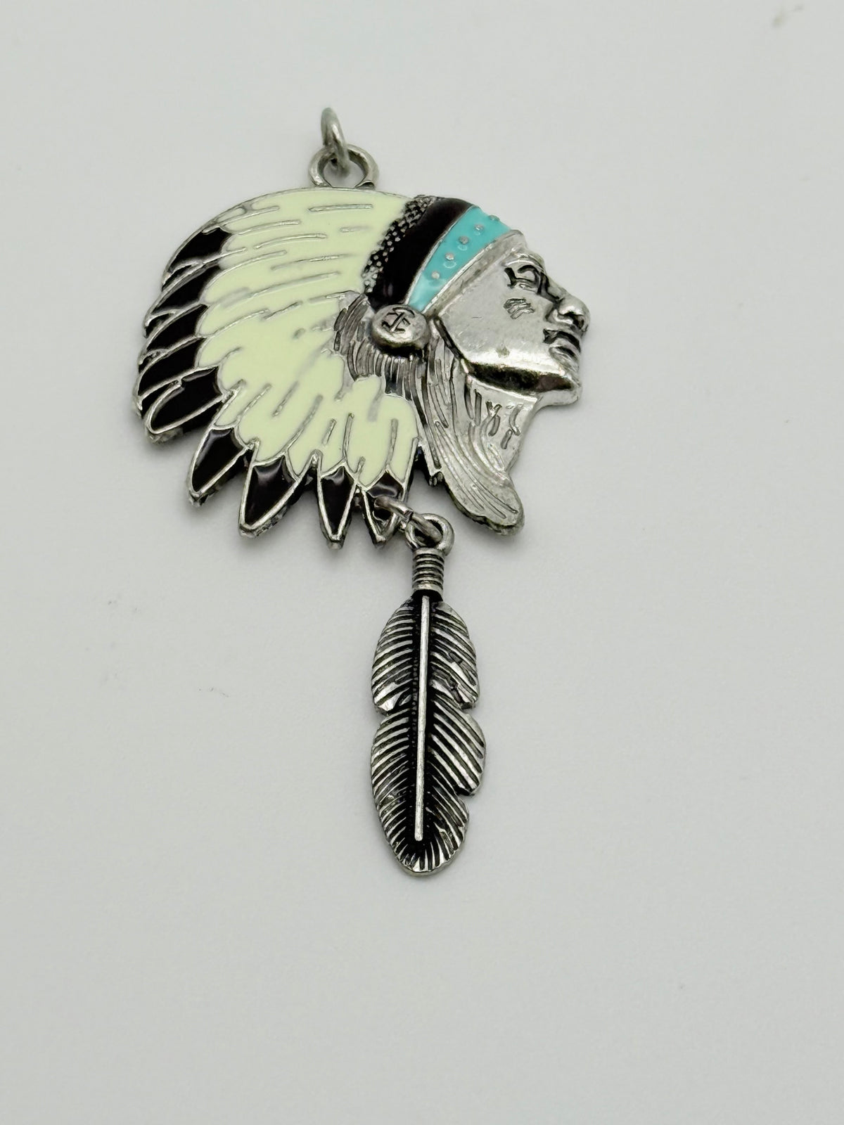 Vintage Native American Chief Head Pendant Dangle Feather Necklace Charm Silver Tone